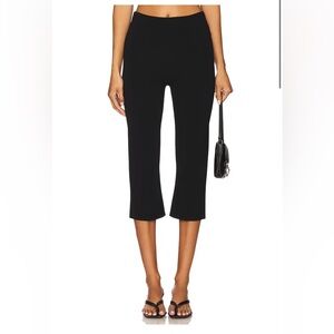 Janith Capri Pant in Black
EAVES